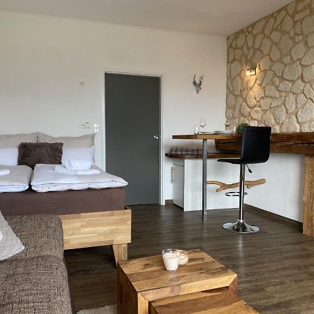 Alpine Studio Apartment By Aa Holiday Homes シュラートミンク エクステリア 写真